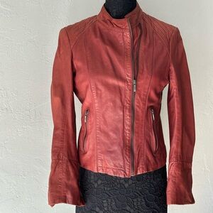 Cole Haan Woman leather jacket size M.